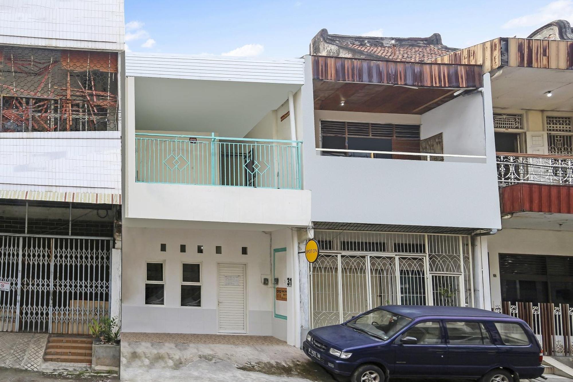 Spot On 90780 Gang Tengah Homestay Syariah Semarang Exterior foto